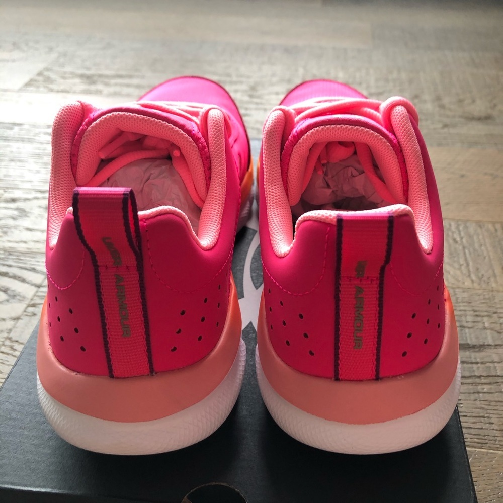 Under Armour Girls Shoes - Picture 3 of 5